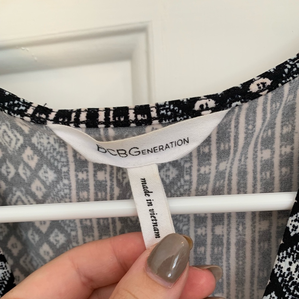 BCBGeneration Patterned Romper - Picture 5 of 5
